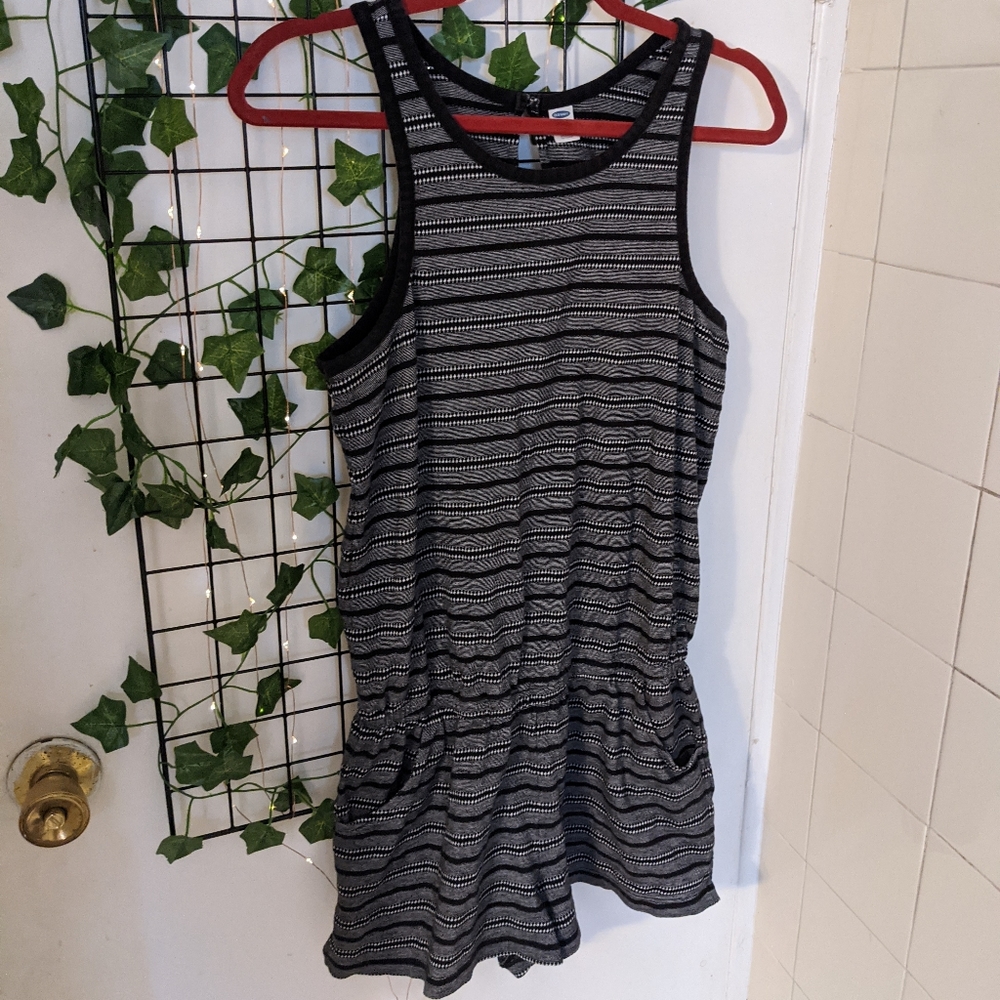🧡 3/$25 - Old Navy Patterned Tank Romper
